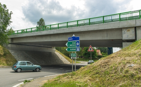 Svodidlo ZMS4/H2 na druhé straně mostu