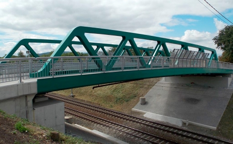 Most na silnici III/4206 přes železniční trať